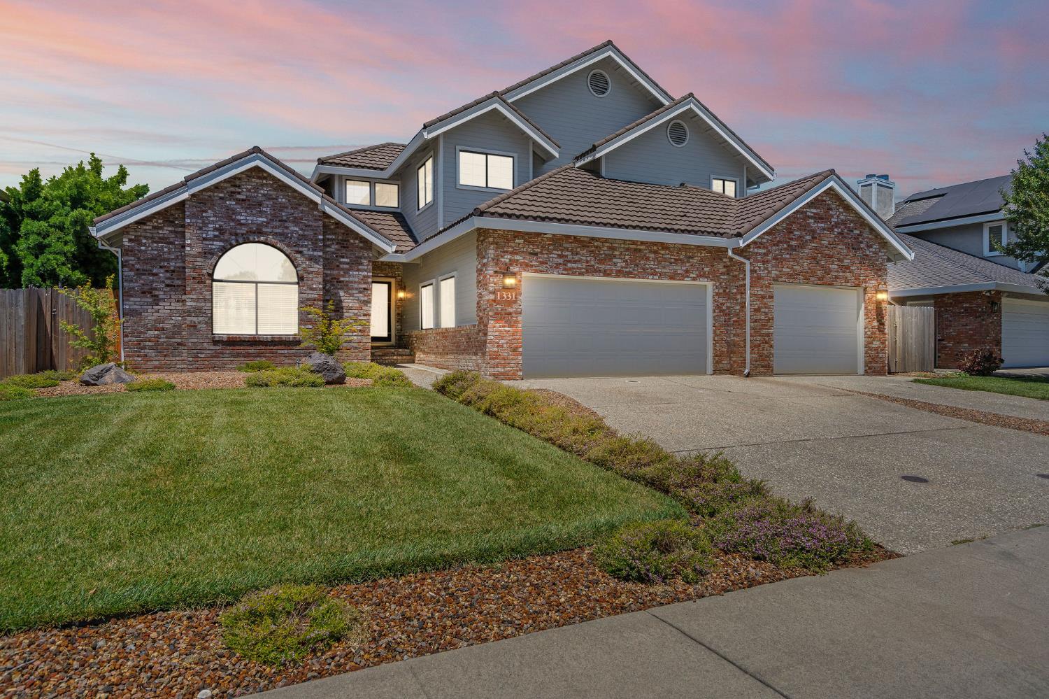 1331 Manzano Way