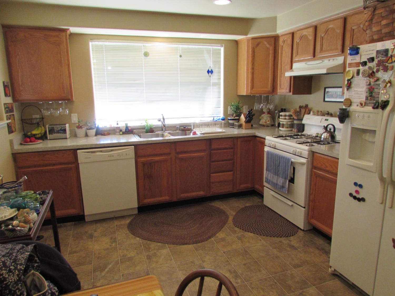 180 E Hillcrest Drive