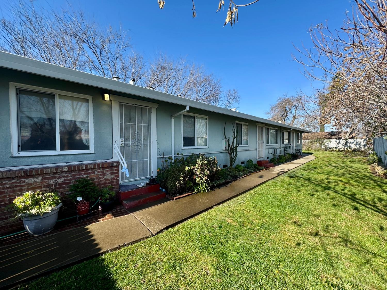 605 W El Camino Avenue