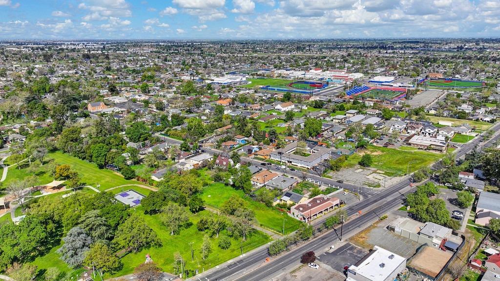 3373 Marysville Boulevard