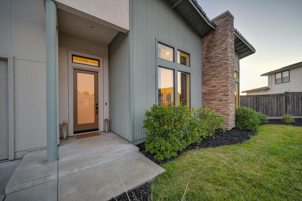 200 Pryor Court