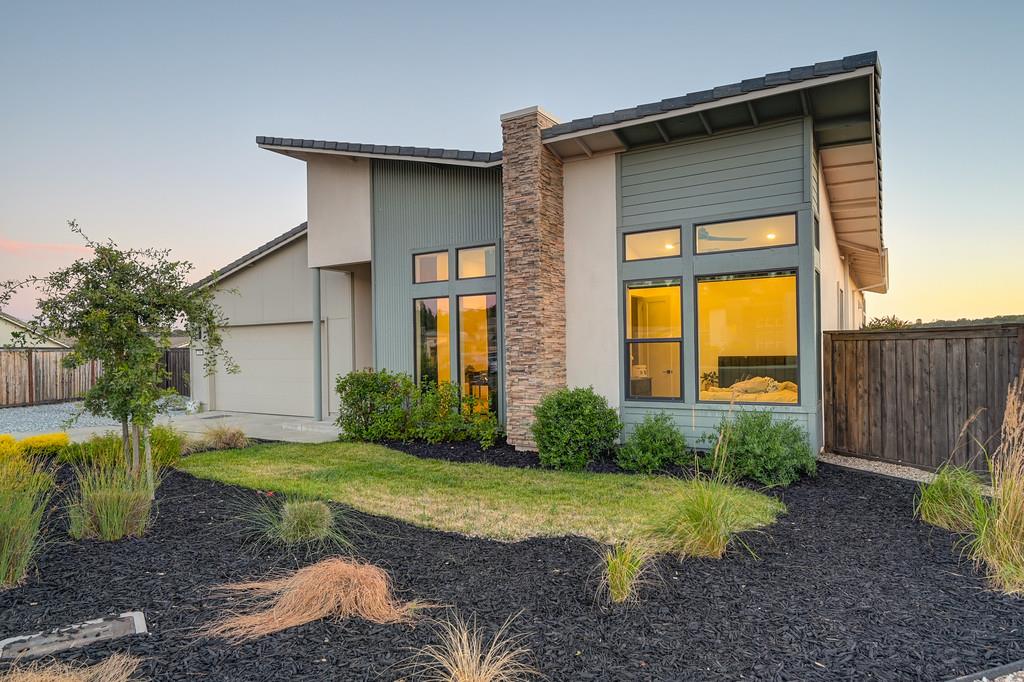 200 Pryor Court
