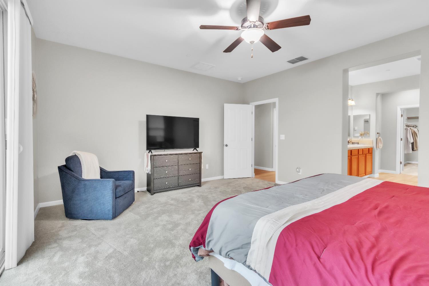 433 Castle Oaks Drive