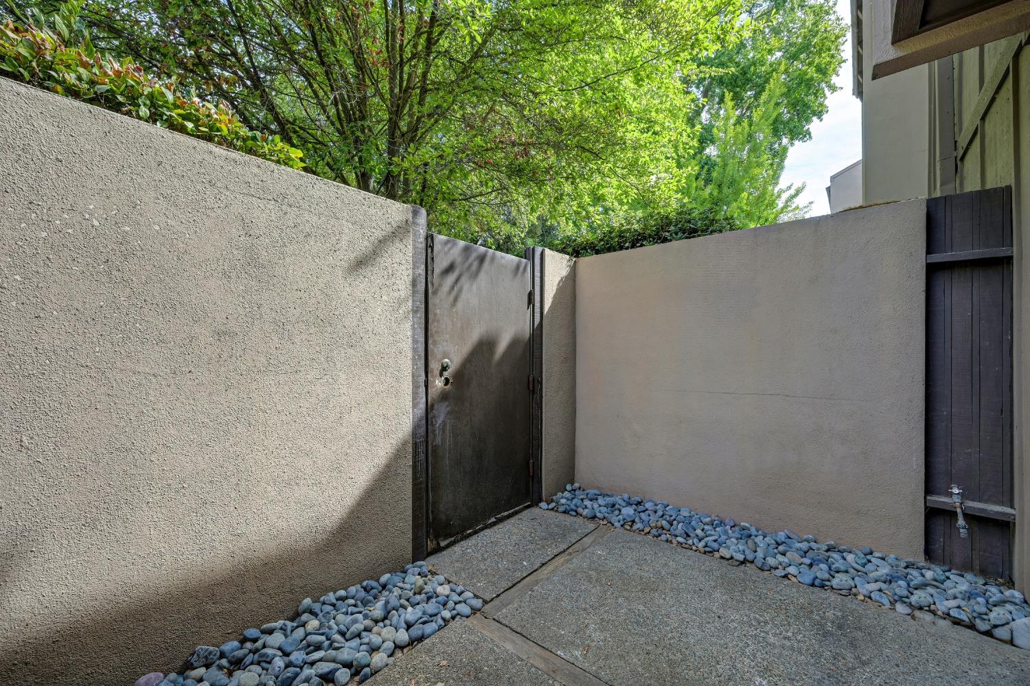 891 Woodside Lane 2