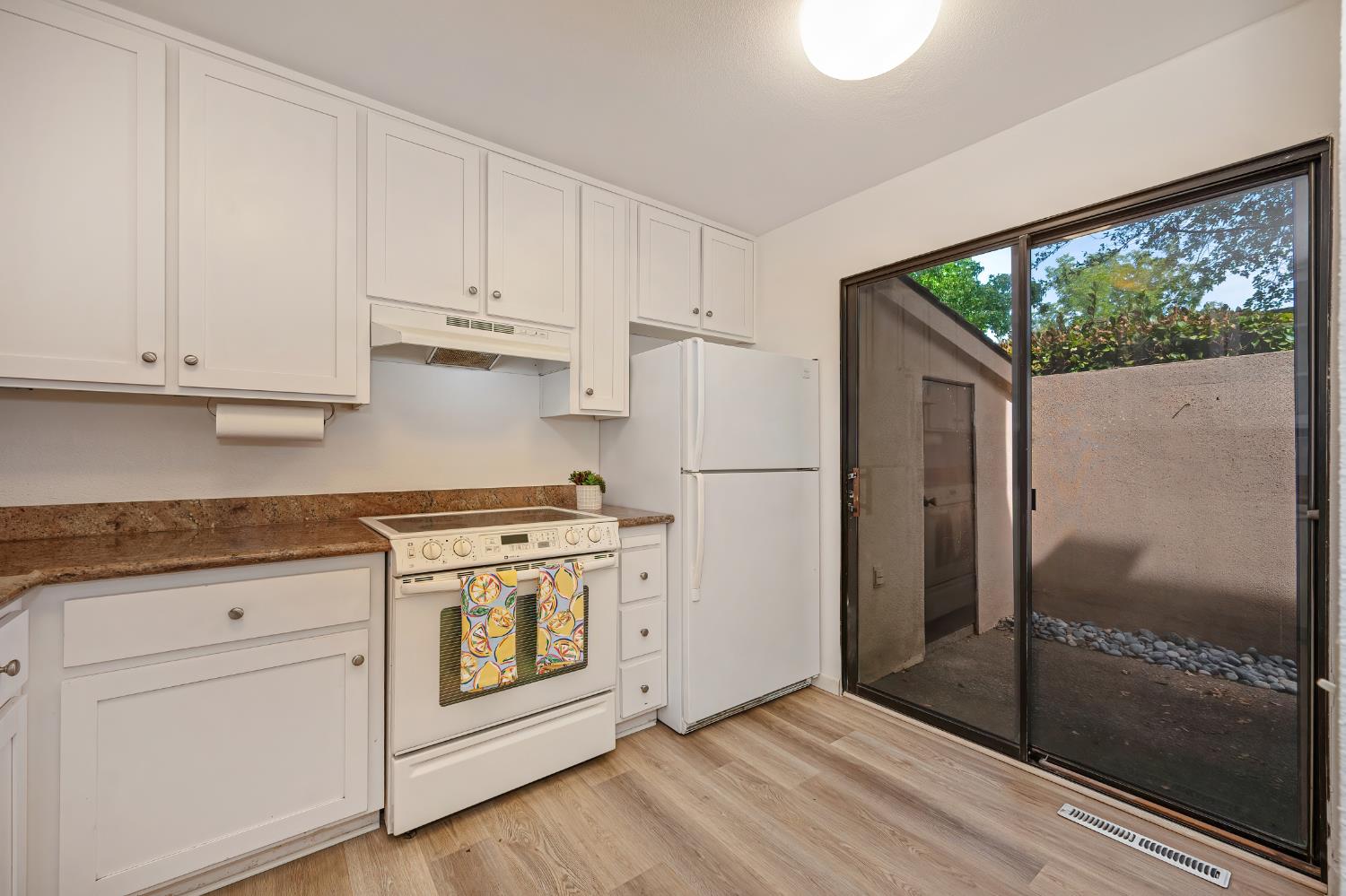 891 Woodside Lane 2