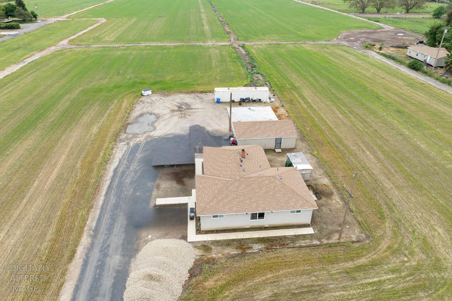 8712 Yosemite Boulevard