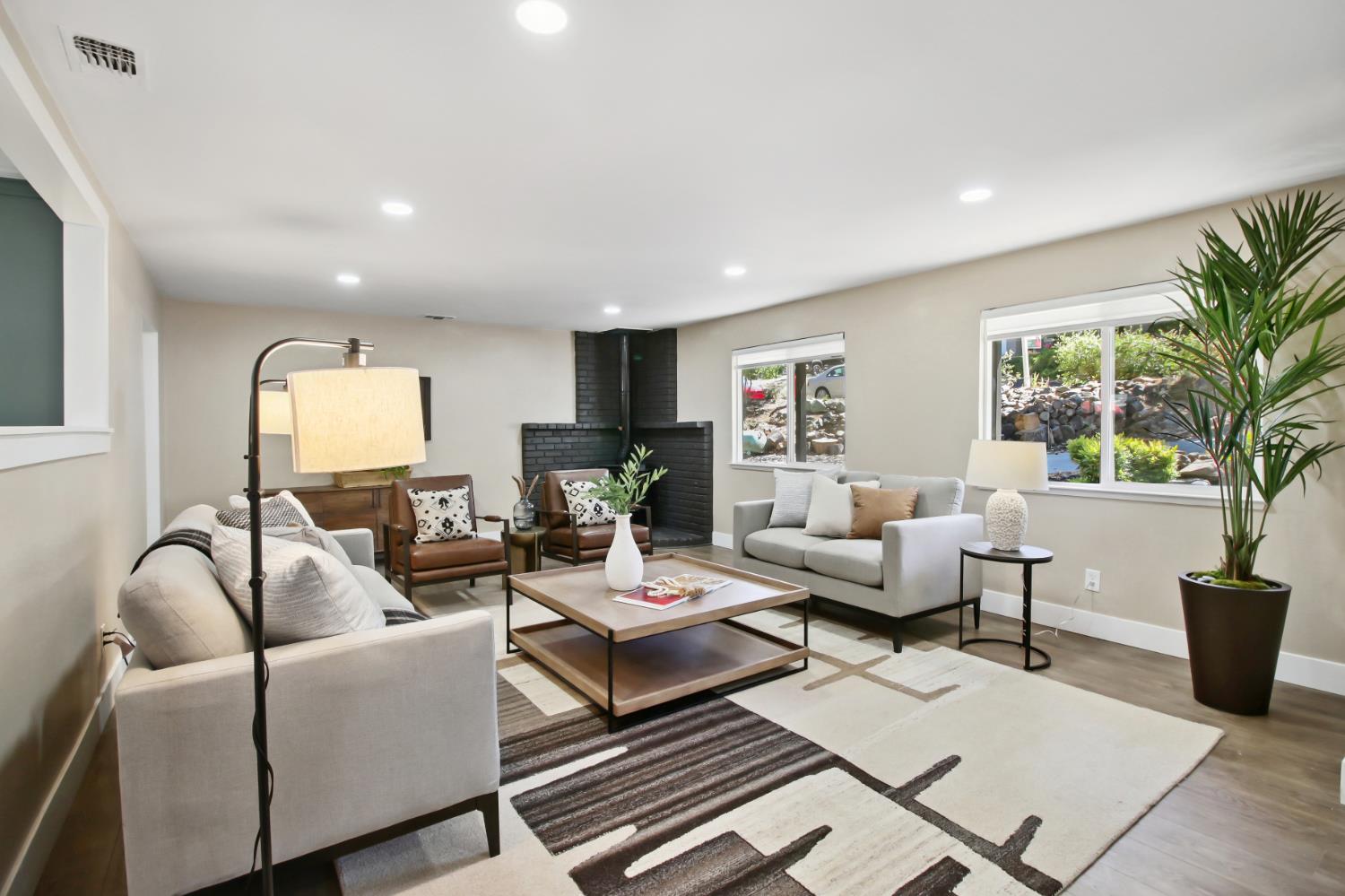 3831 Sheridan Road