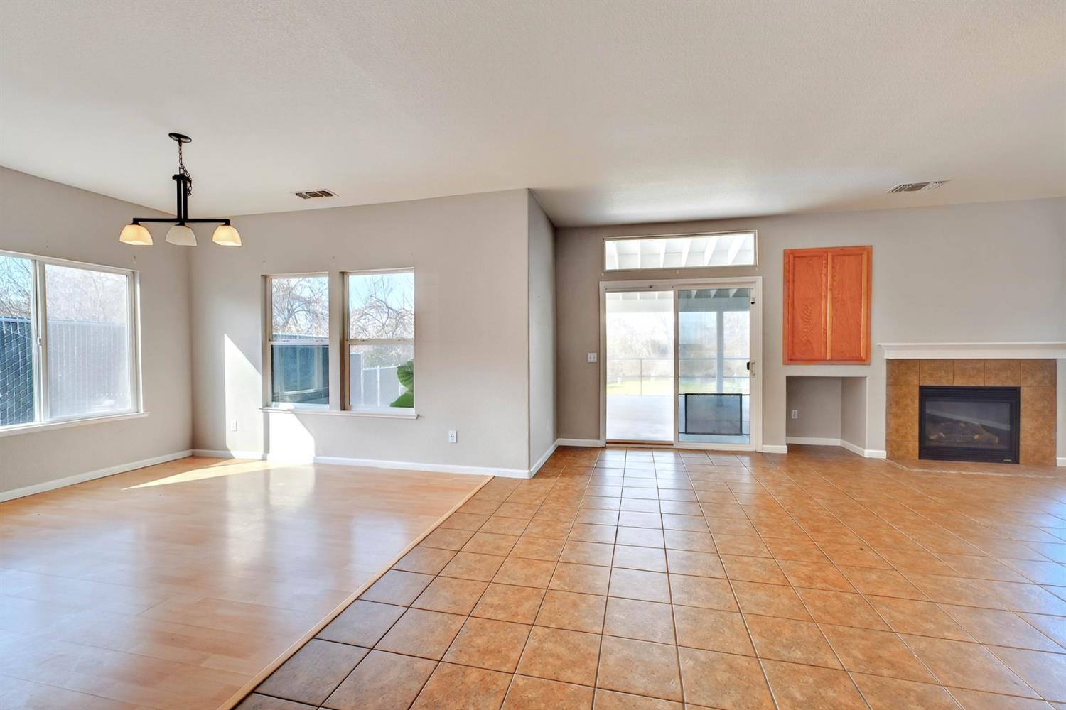 1232 Hollenbeck Court