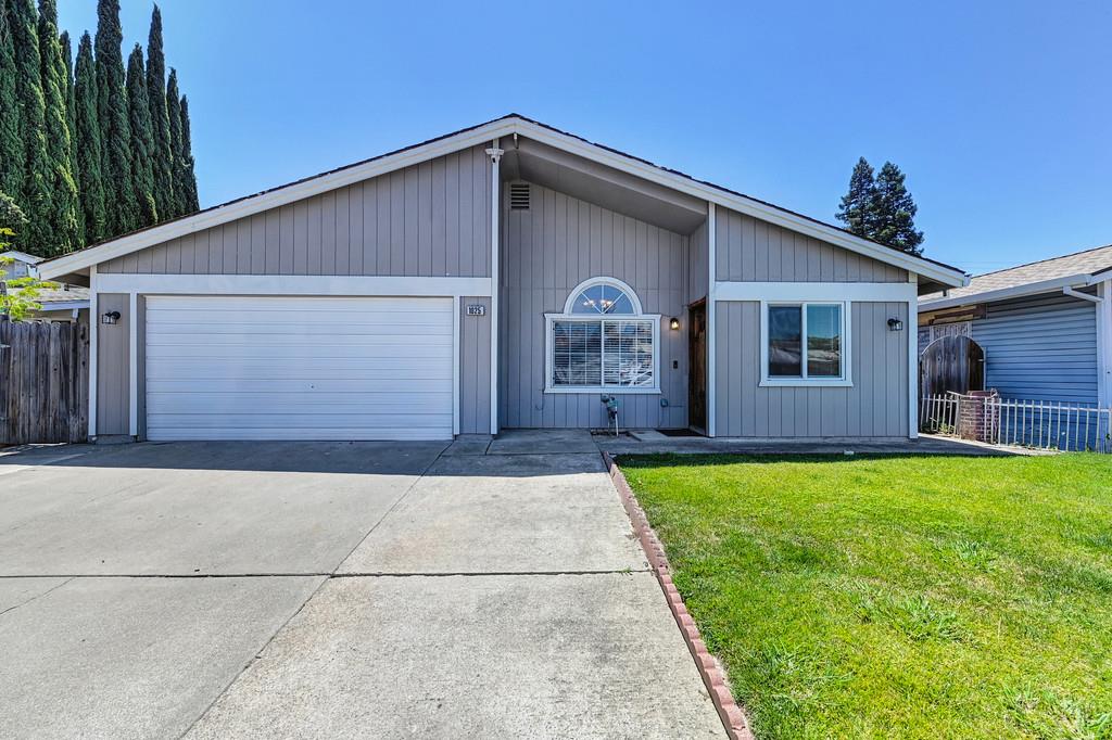 1025 Carrie Street