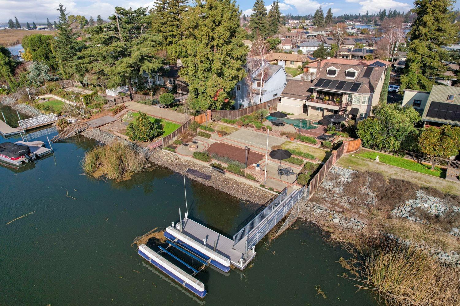 3864 Fourteen Mile Drive