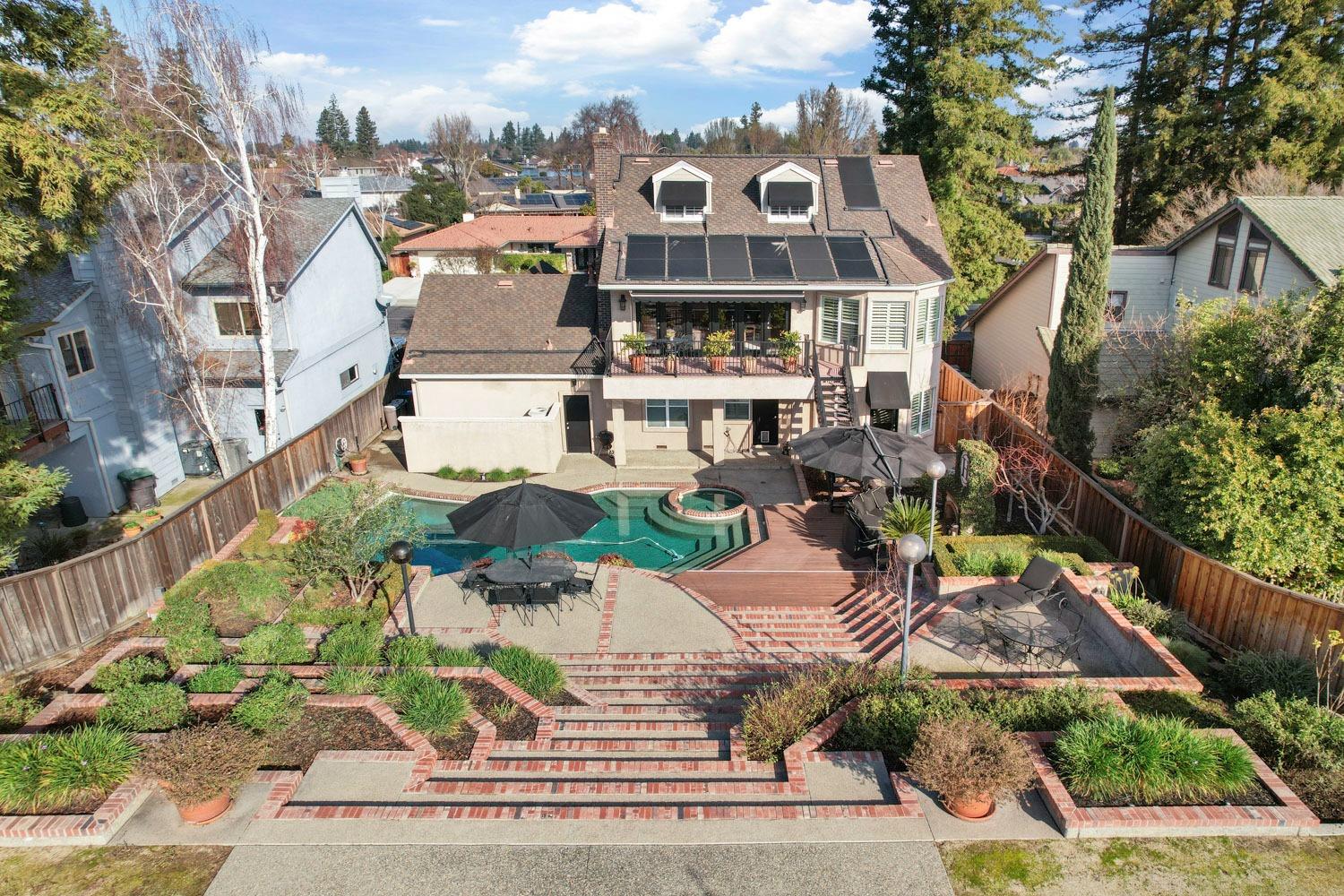 3864 Fourteen Mile Drive