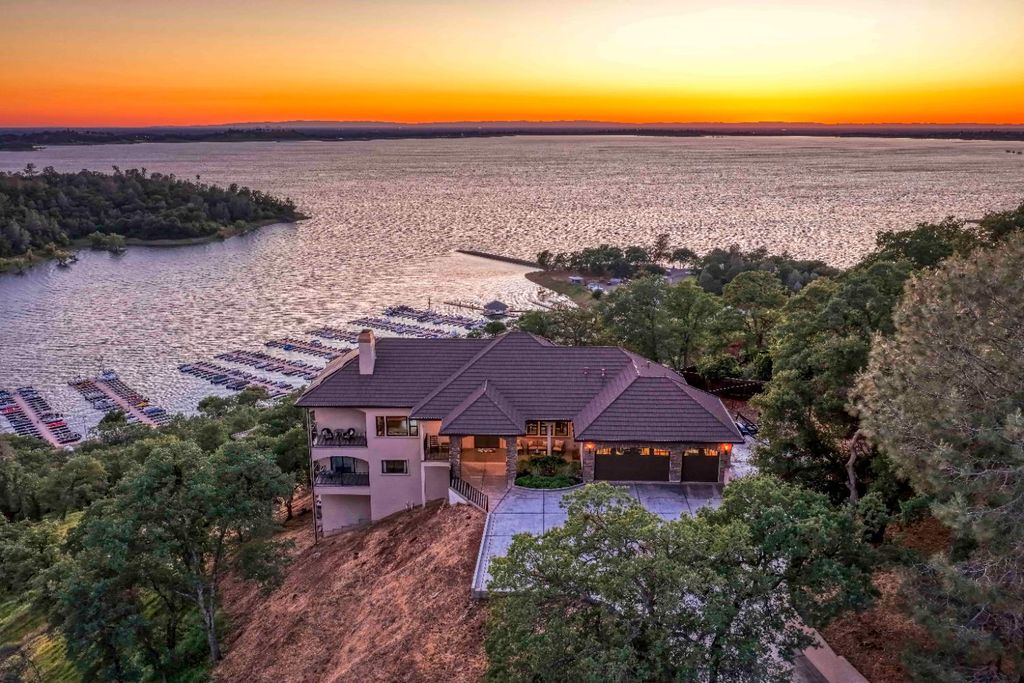 Photo of 2095 Driftwood Circle, El Dorado Hills, CA 95762 (MLS # 226041665)