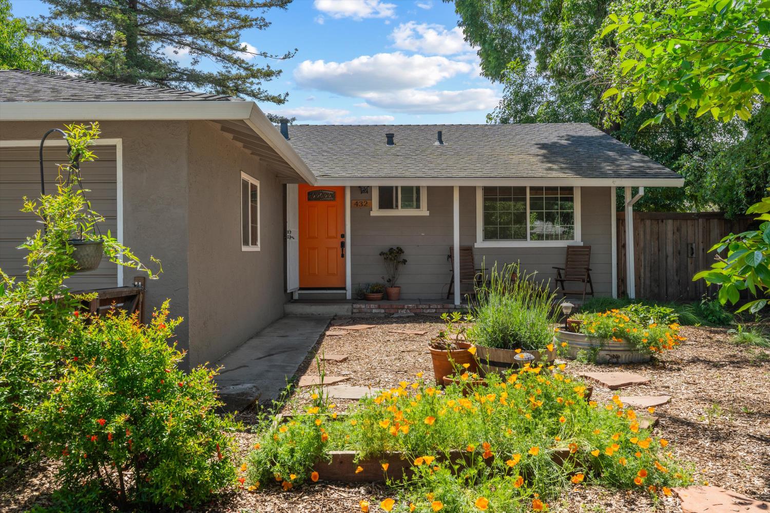 432 Delta Dr