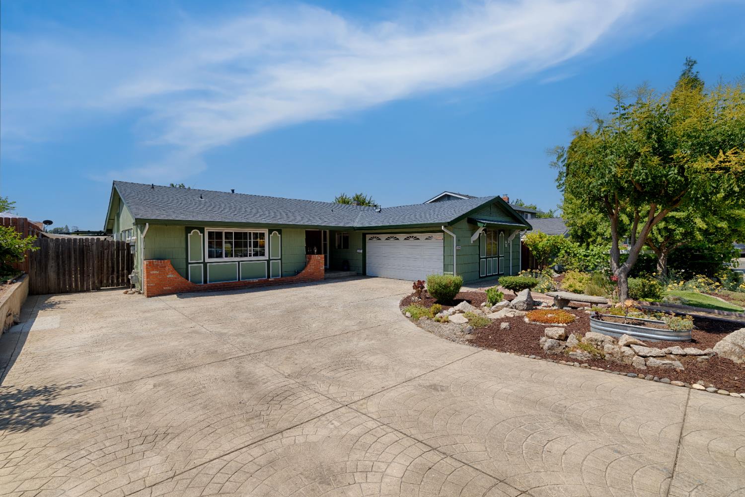 6704 Oaklawn Way