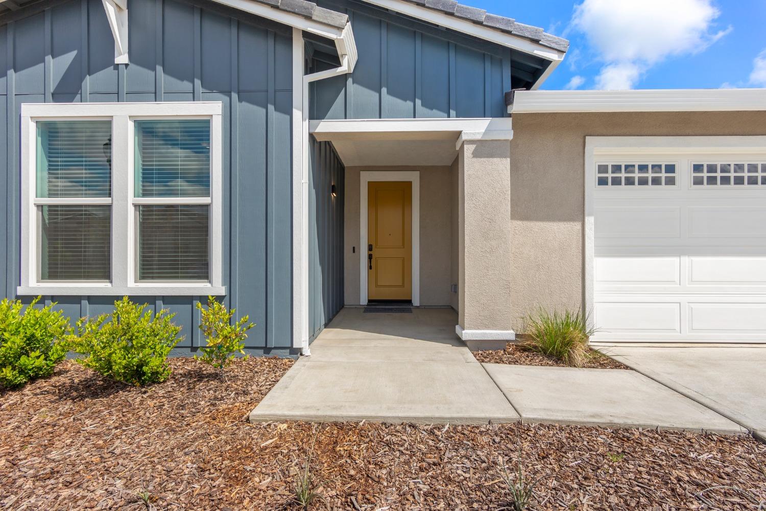825 Cross Creek Lane