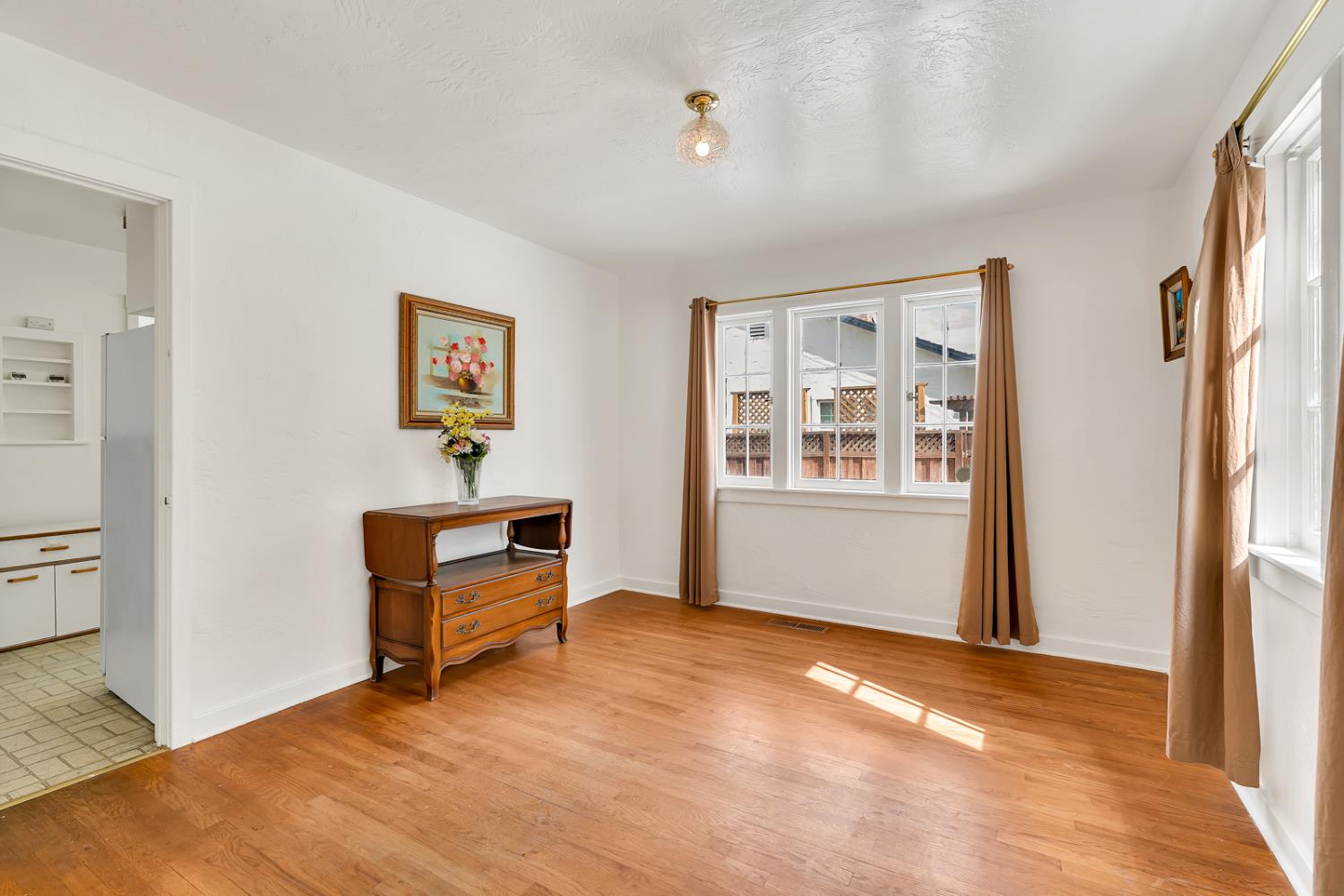 Los Banos, California 93635, United States, 4 Bedrooms Bedrooms, ,2 BathroomsBathrooms,Residential,Active,154632