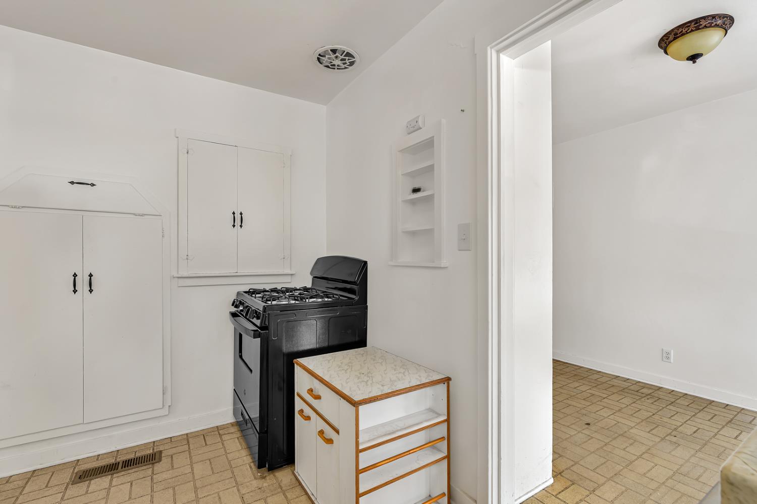 Los Banos, California 93635, United States, 4 Bedrooms Bedrooms, ,2 BathroomsBathrooms,Residential,Active,154632