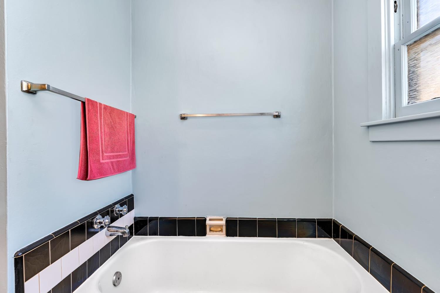 Los Banos, California 93635, United States, 4 Bedrooms Bedrooms, ,2 BathroomsBathrooms,Residential,Active,154632