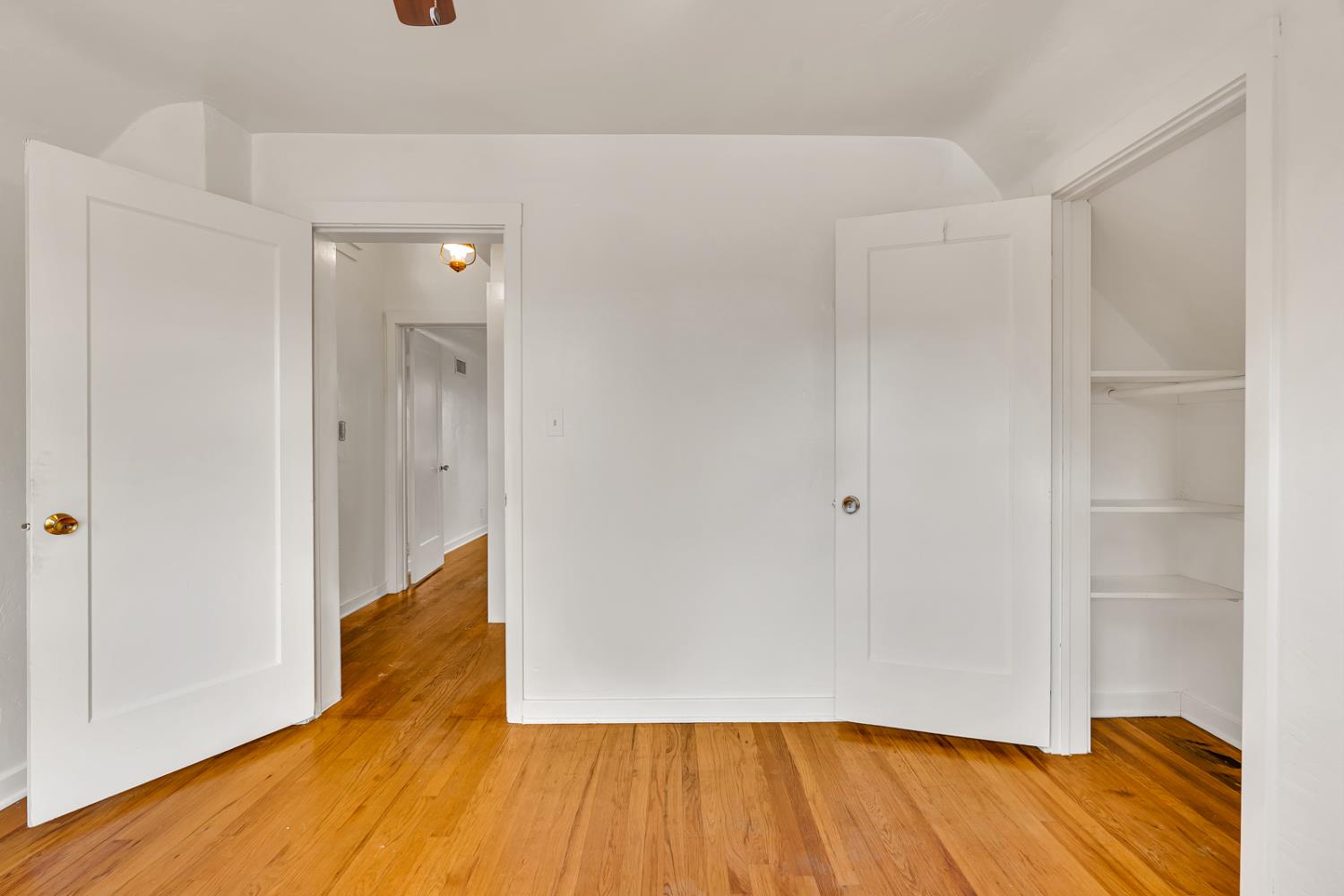 Los Banos, California 93635, United States, 4 Bedrooms Bedrooms, ,2 BathroomsBathrooms,Residential,Active,154632