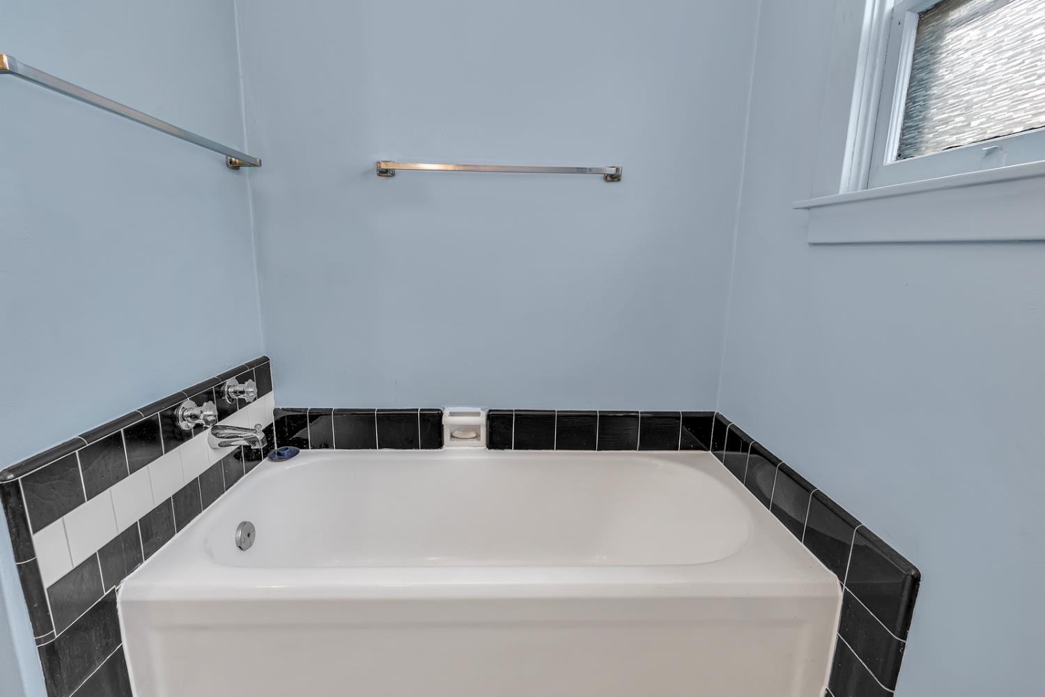 Los Banos, California 93635, United States, 4 Bedrooms Bedrooms, ,2 BathroomsBathrooms,Residential,Active,154632