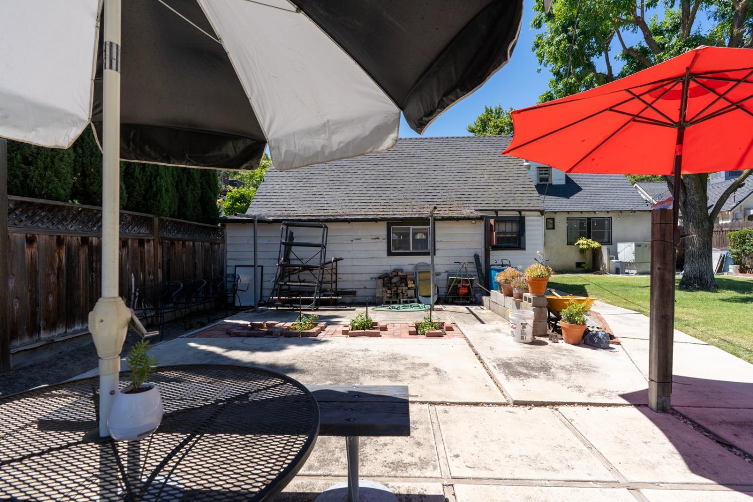 Los Banos, California 93635, United States, 4 Bedrooms Bedrooms, ,2 BathroomsBathrooms,Residential,Active,154632