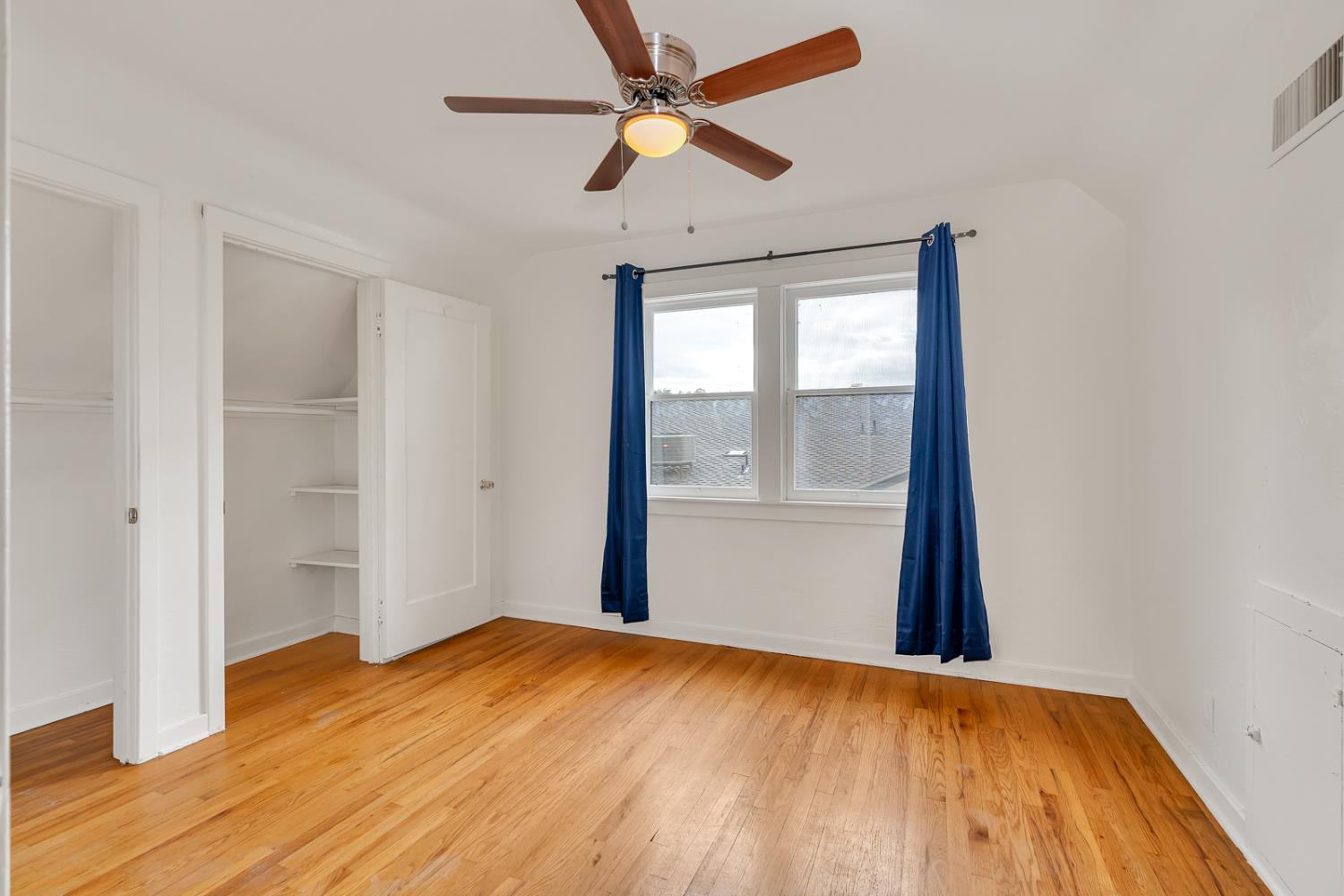 Los Banos, California 93635, United States, 4 Bedrooms Bedrooms, ,2 BathroomsBathrooms,Residential,Active,154632