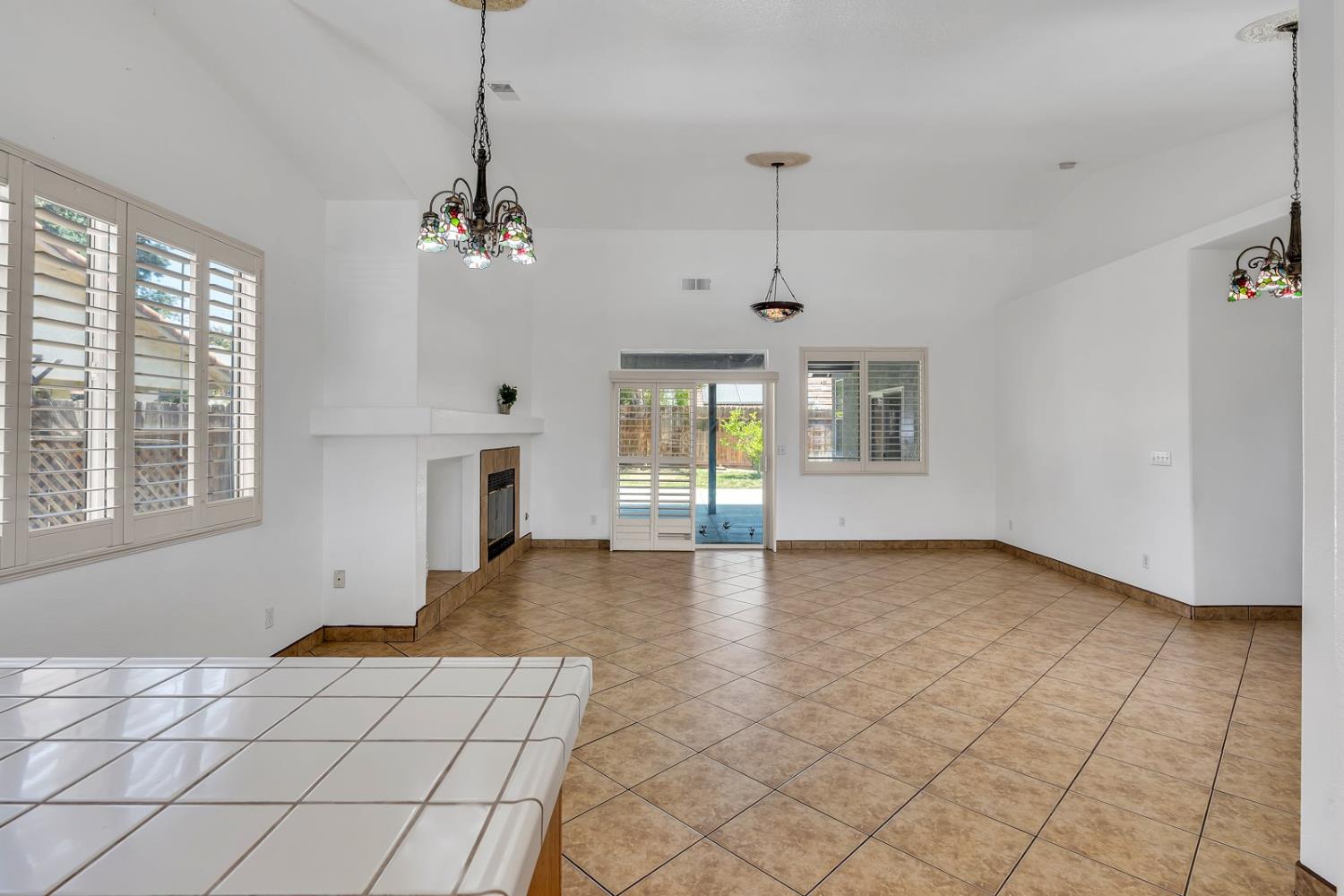 Los Banos, California 93635, United States, 3 Bedrooms Bedrooms, ,2 BathroomsBathrooms,Residential,Active,17681