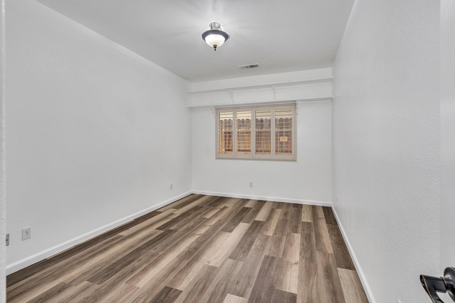 Los Banos, California 93635, United States, 3 Bedrooms Bedrooms, ,2 BathroomsBathrooms,Residential,Active,17681