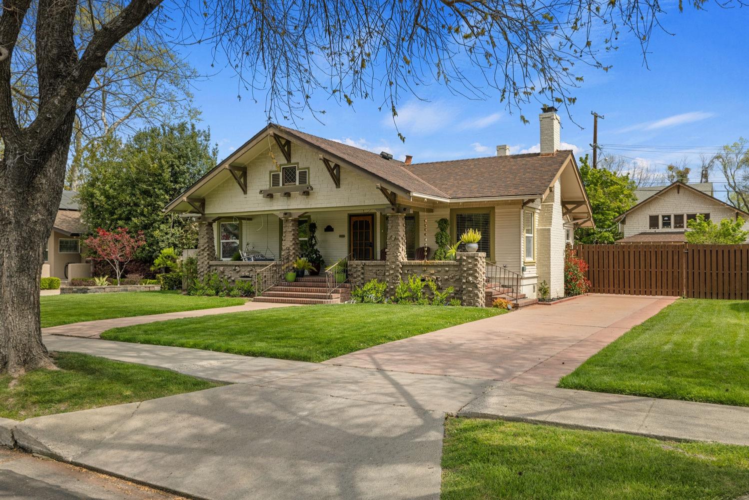 128 Magnolia