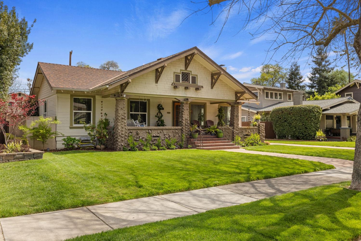128 Magnolia