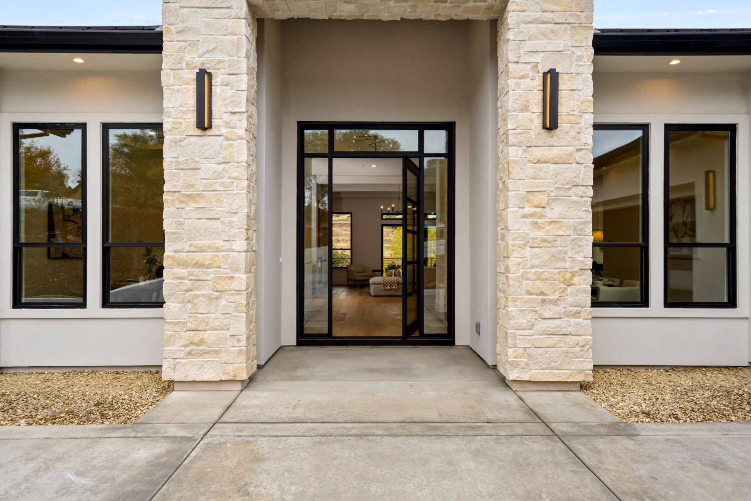 3944 Errante Drive