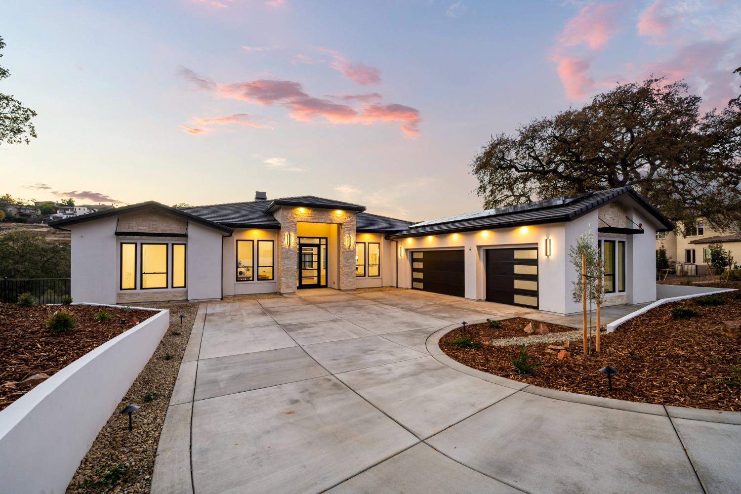 3944 Errante Drive