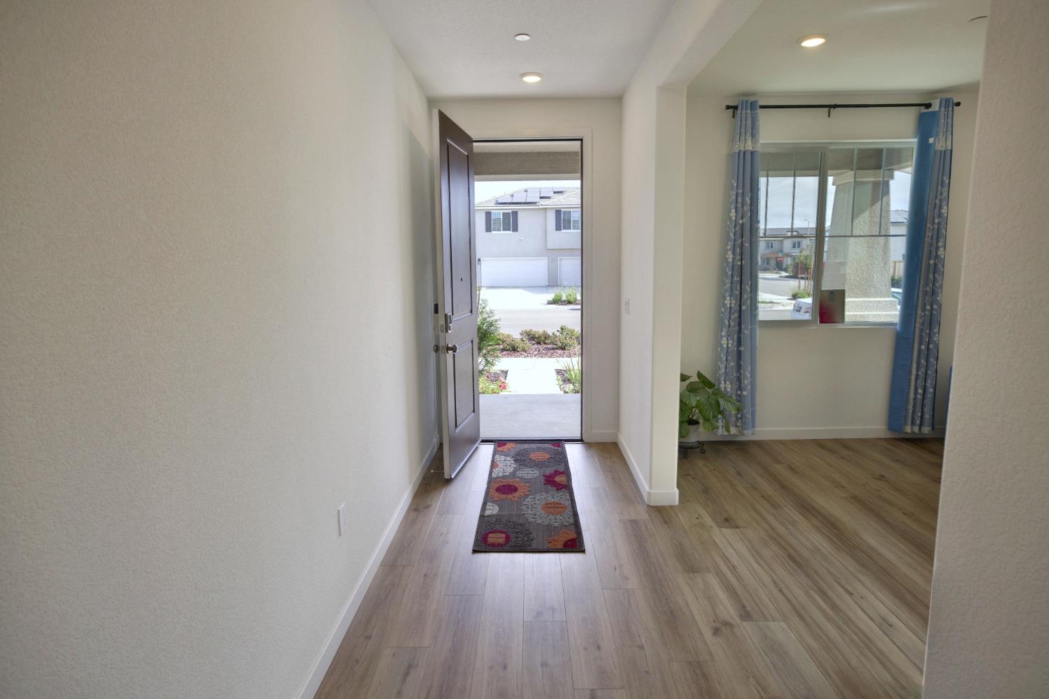 3276 Oak Trail Drive