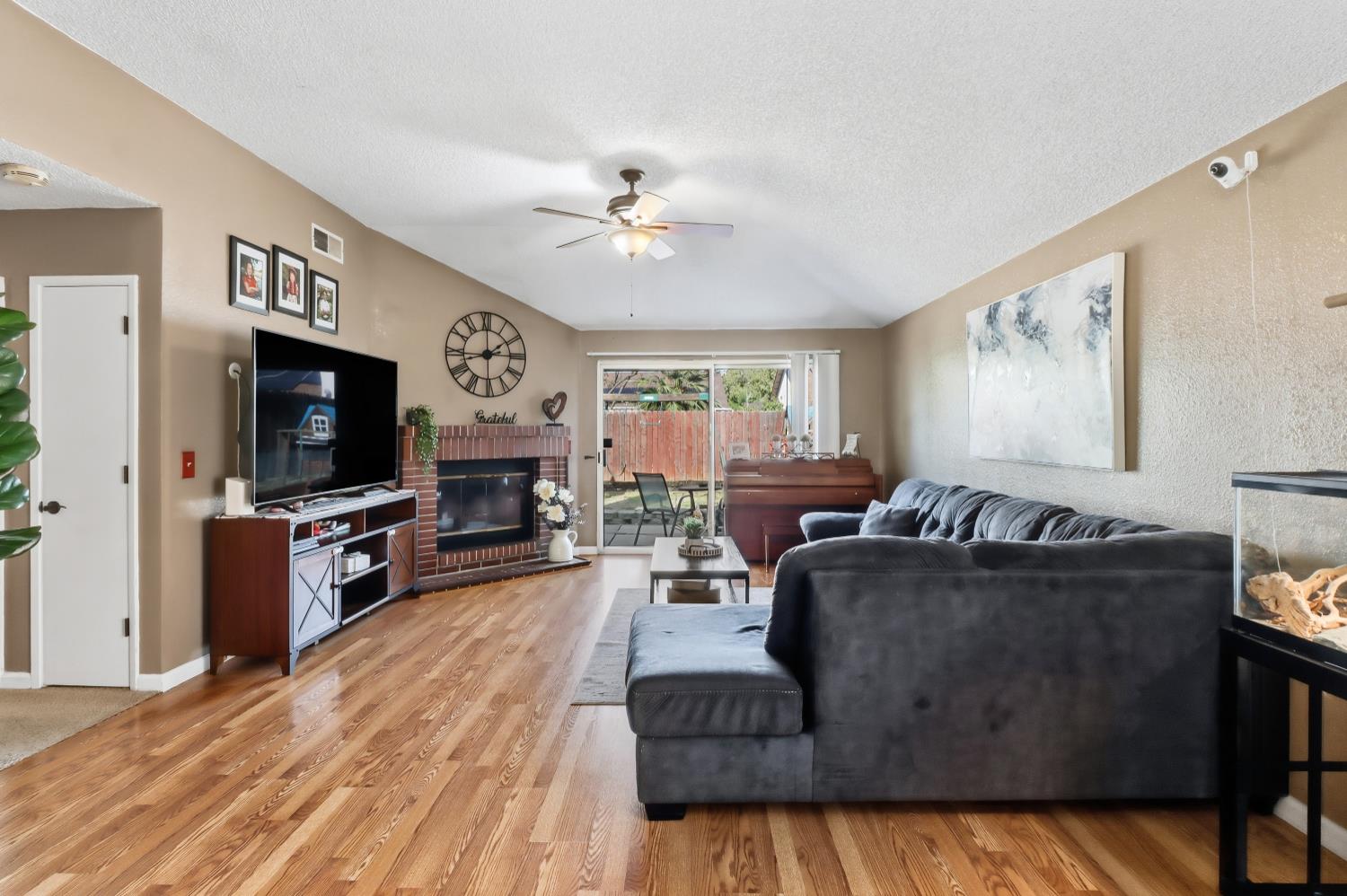 4208 N Country Drive