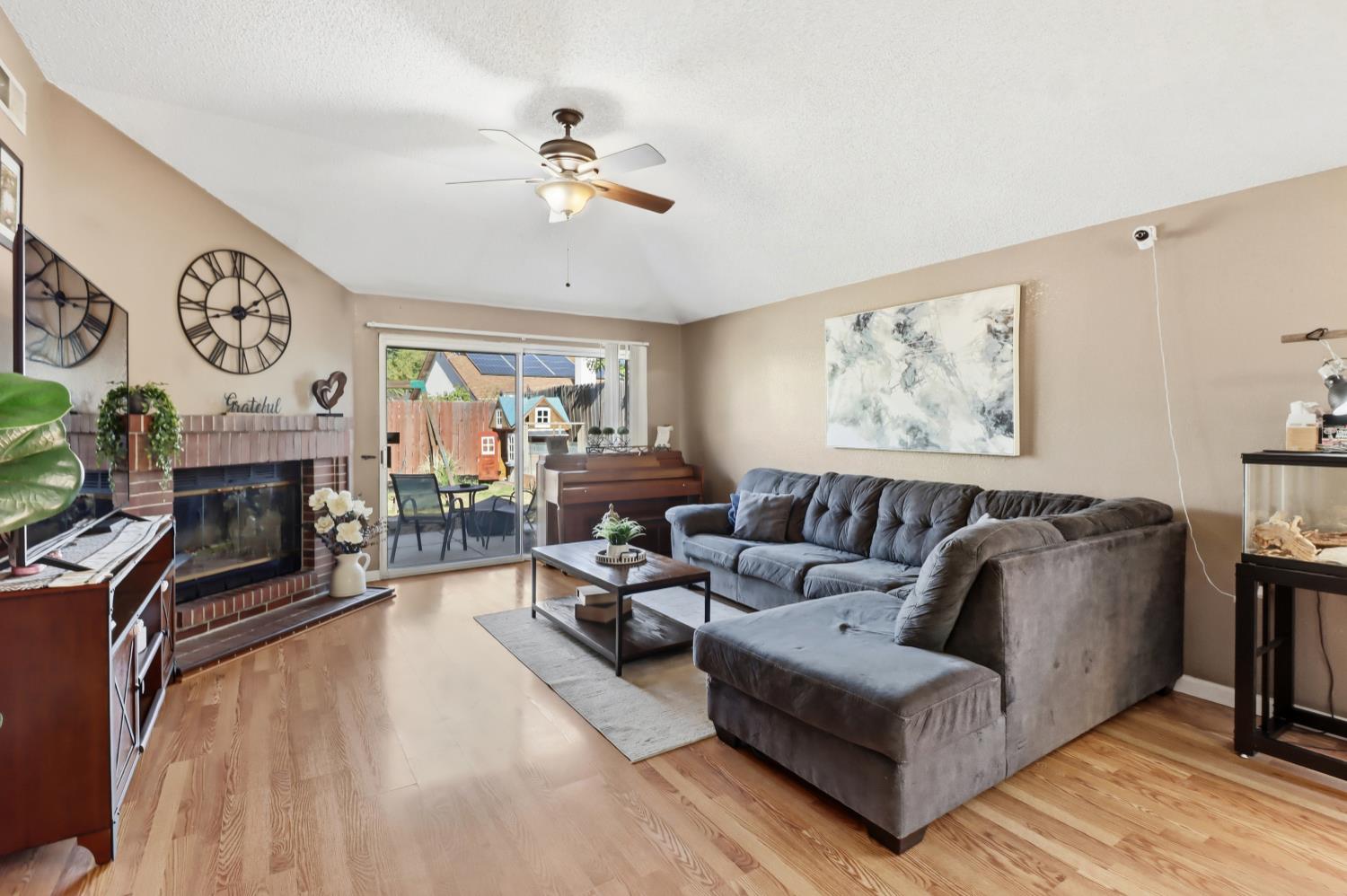 4208 N Country Drive