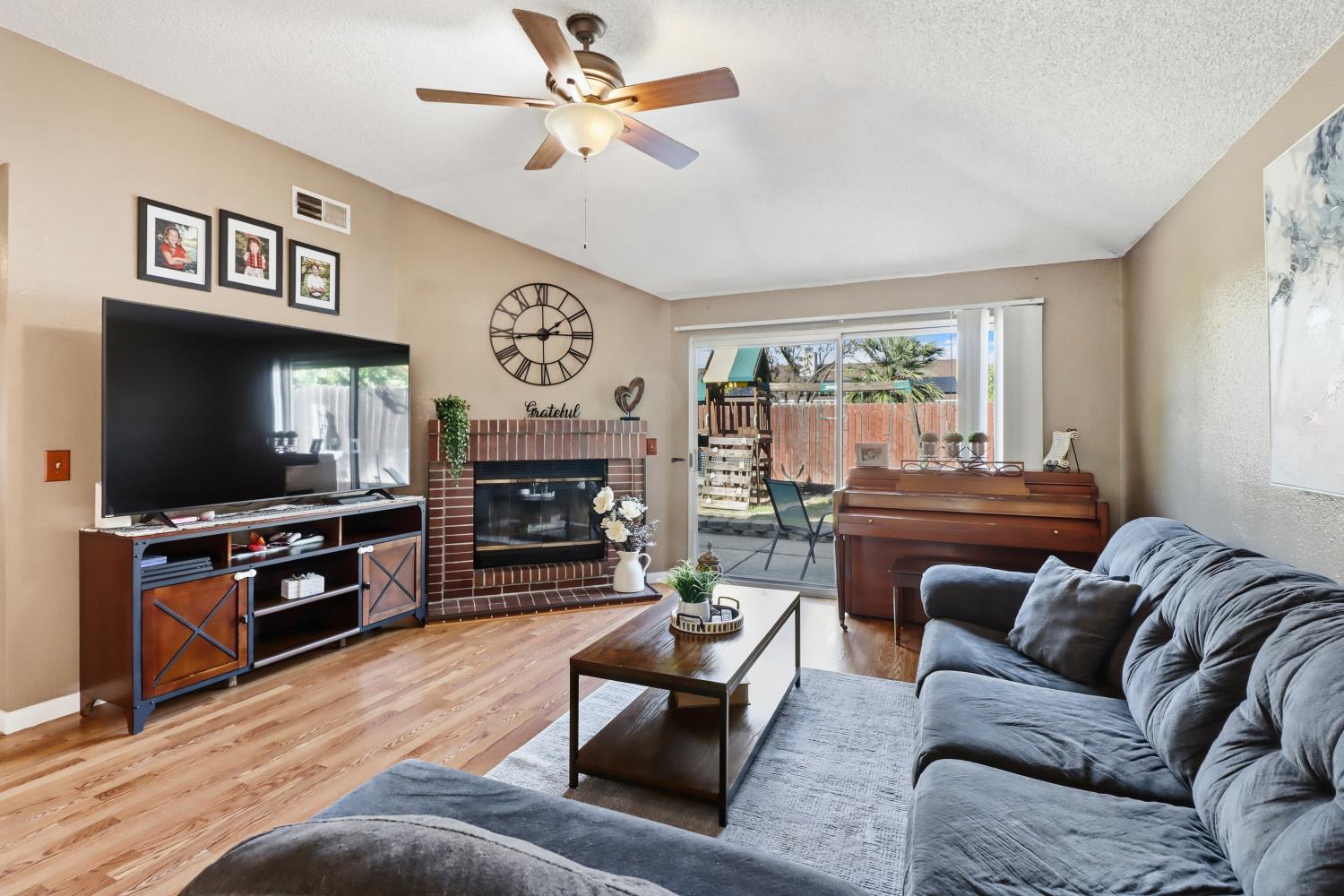 4208 N Country Drive