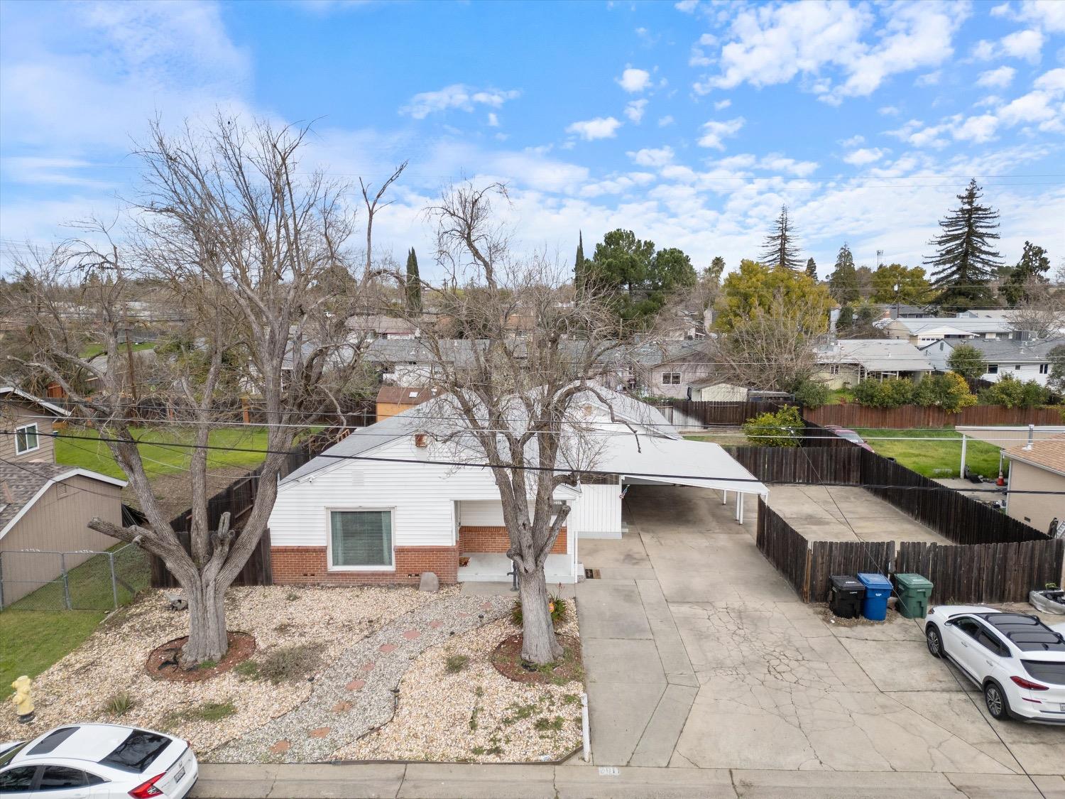 2011 Edwin Way