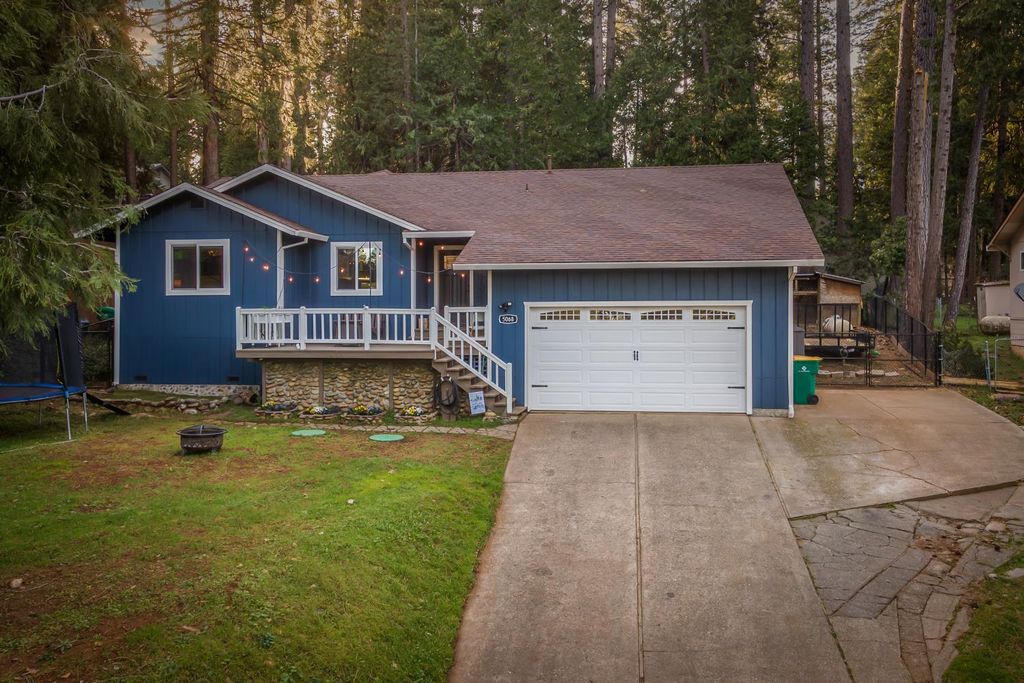 Photo of 5068 Loch Leven Drive, Pollock Pines, CA 95726 (MLS # 226031578)