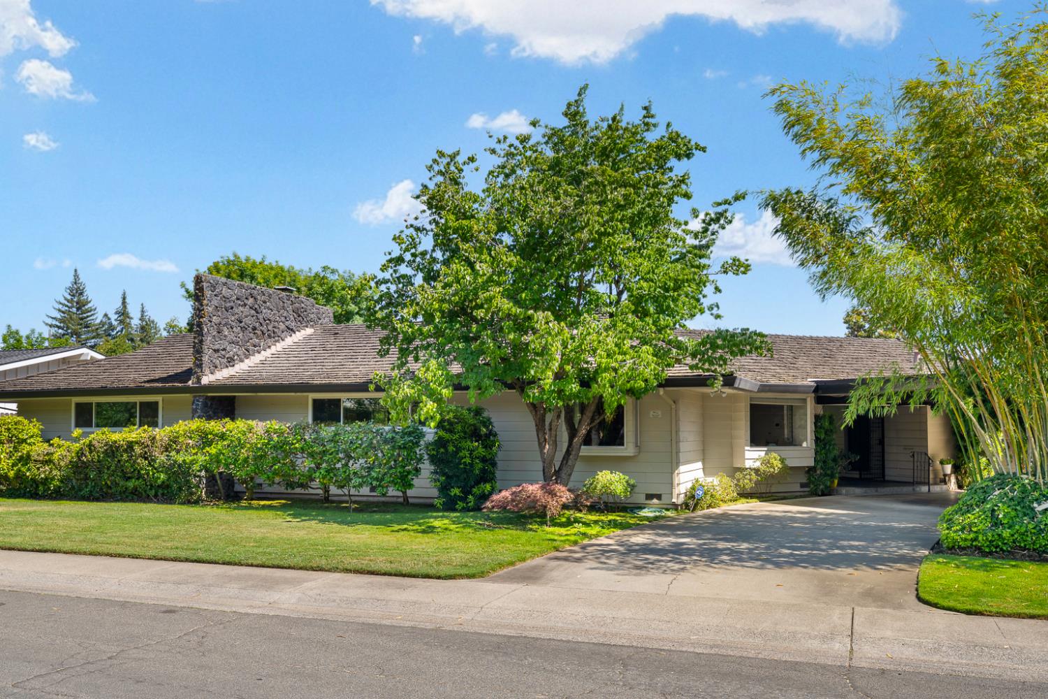540 Wilhaggin Drive