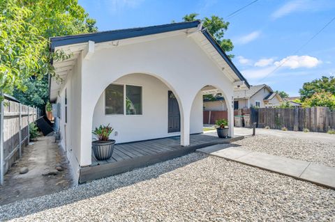 745 N Hobson Avenue West Sacramento CA 95605