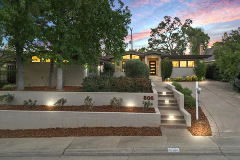 806 Treehouse Lane Sacramento CA 95864