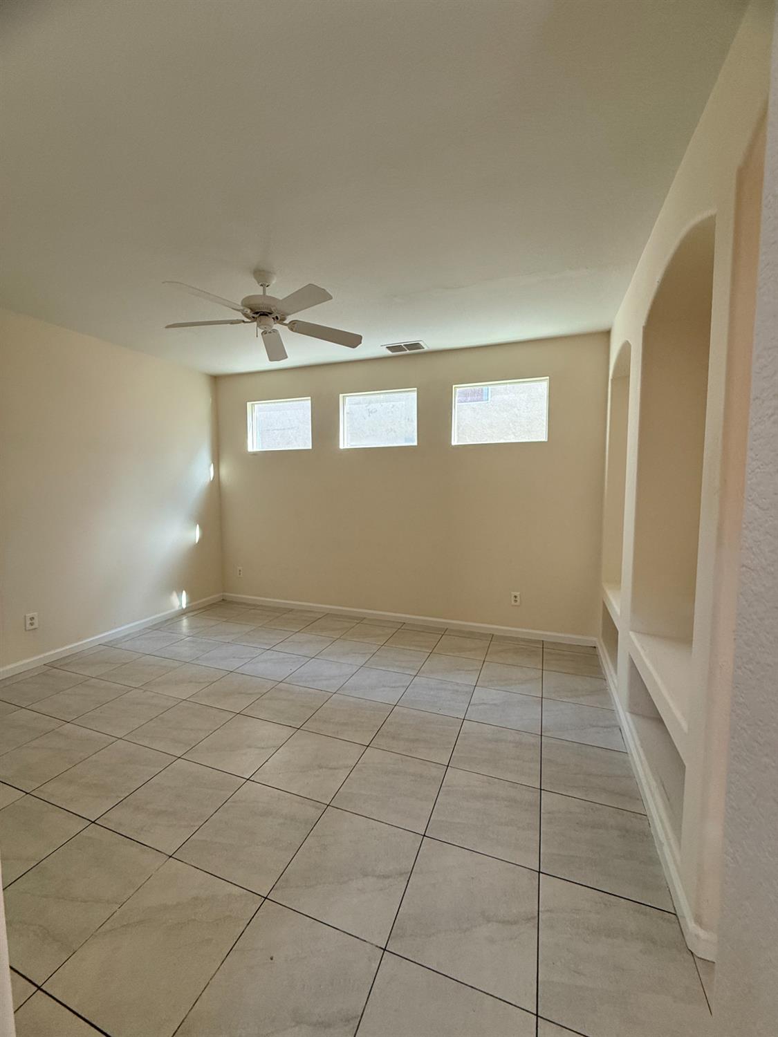 707 Queensland Circle