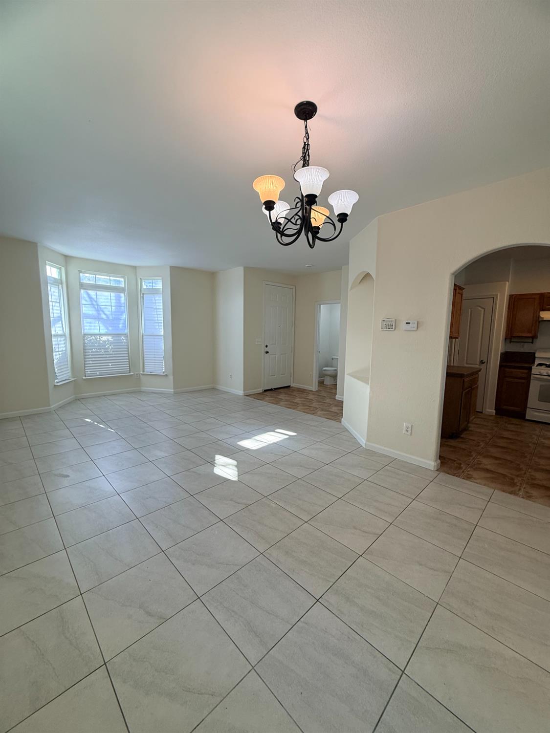 707 Queensland Circle