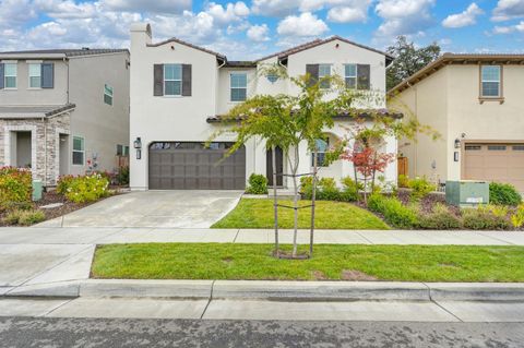 2327 5th Avenue, Sacramento, CA 95818 - #: 225060906