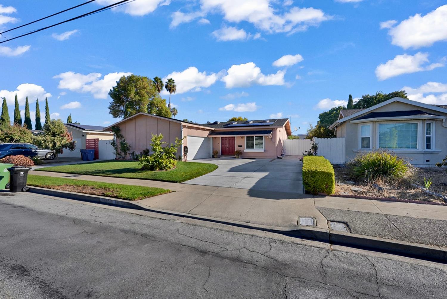 43414 Lindenwood Street