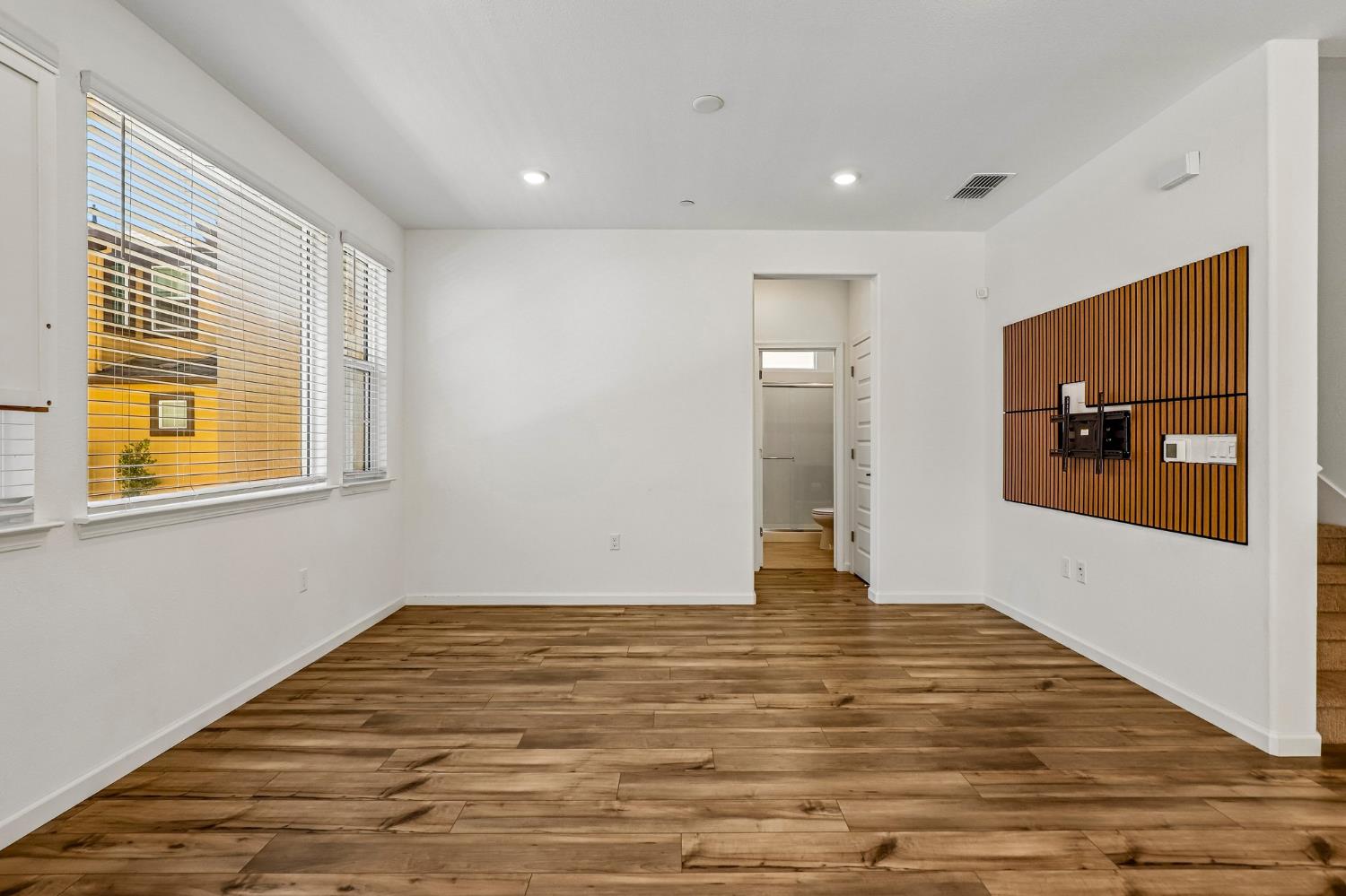 1671 Pena Lane