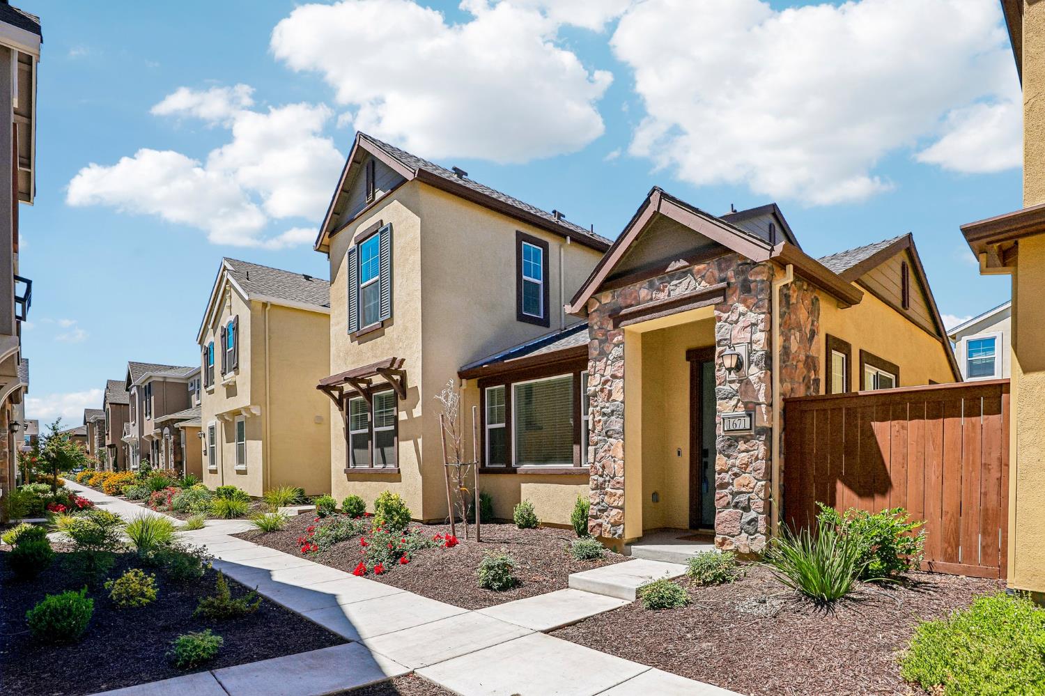 1671 Pena Lane