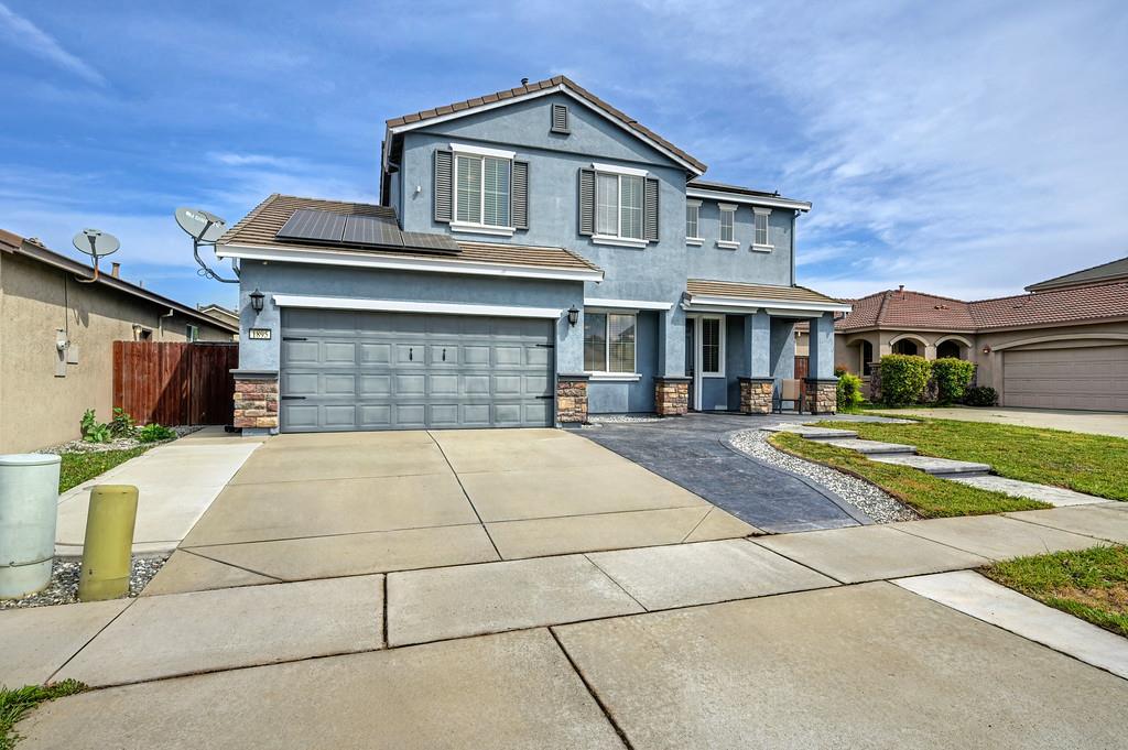 1895 Pyramid Creek Dr