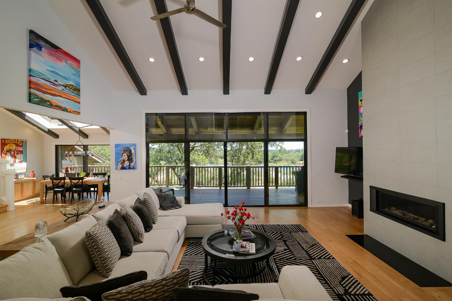 26 River Bluff Lane