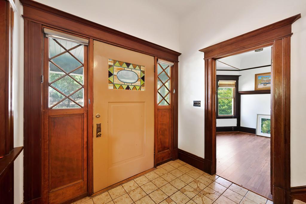 11793 Riverside Avenue